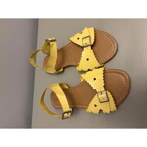 New size 4 girls Kelly Kids Yellow Kids' Sandals with Buckle Straps
